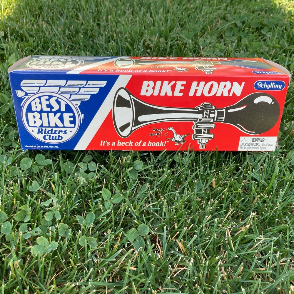 🤡Retro bike horn. Great gag gift! NWOT “It’s a heck of a honk!”